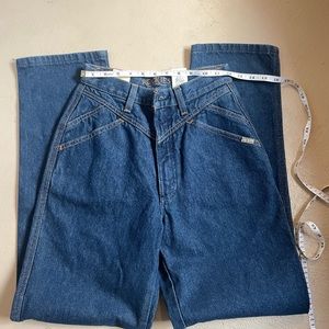 Rockies jeans 6 regular, high rise.